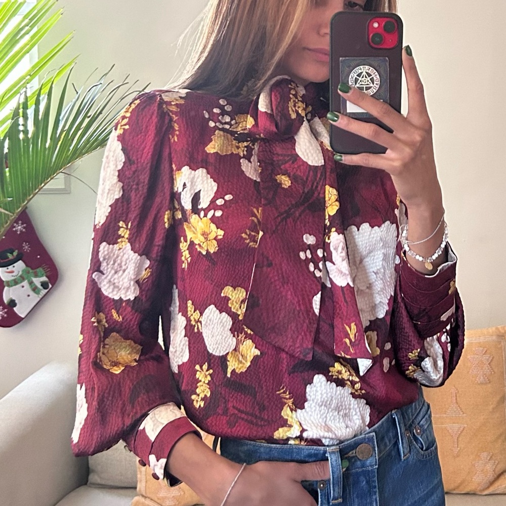 Alice + Olivia Hammered Silk Blouse w tags